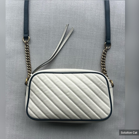 Gucci GG Marmont Quilted Small Shoulder Bag
Ivory x Navy - Picture 4 of 16